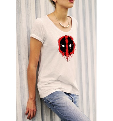 Класическа дамска тениска с къс ръкав с щампа Deadpool